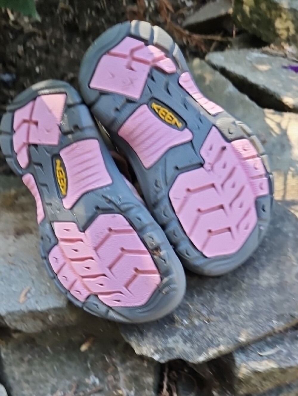 Keen Kids Multi-Color Outdoor Sandals - Pink Accent Water Shoes. Sz 9 (Toddler) - Picture 4 of 6